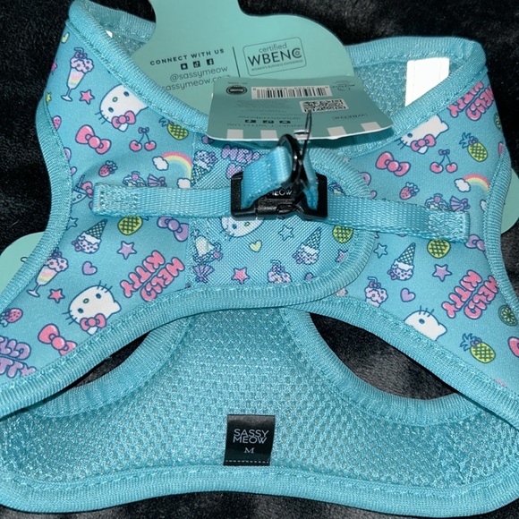 Sassy Meow Hello Kitty Green Step In Harness (M) - Picture 3 of 6